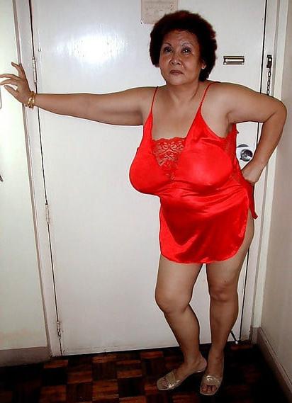 25P Gilf Milf dressed to suck wank mix