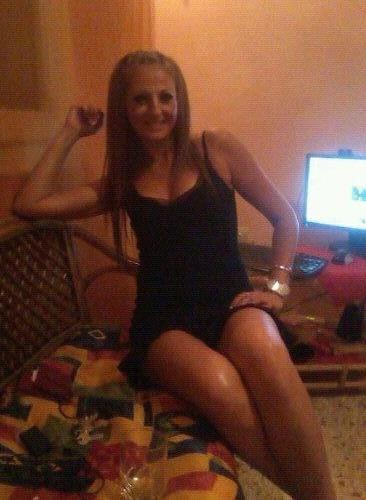 5P Greek Milf hairdresser