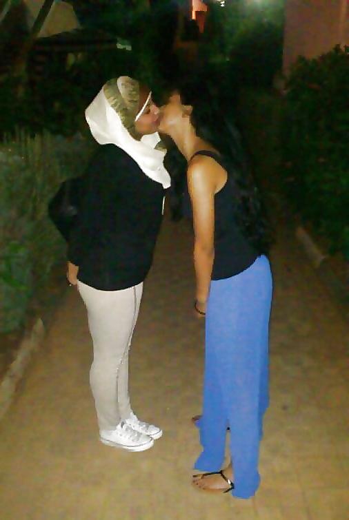 25P Arab Lesbians 1