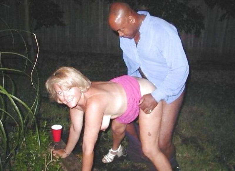 13P White Moms fucked from behind by BBCs