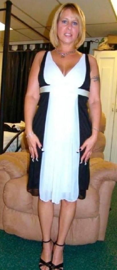 25P Mature Amateur Clothed 17