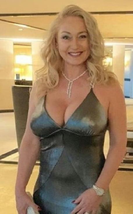 25P Mature Amateur Clothed 17