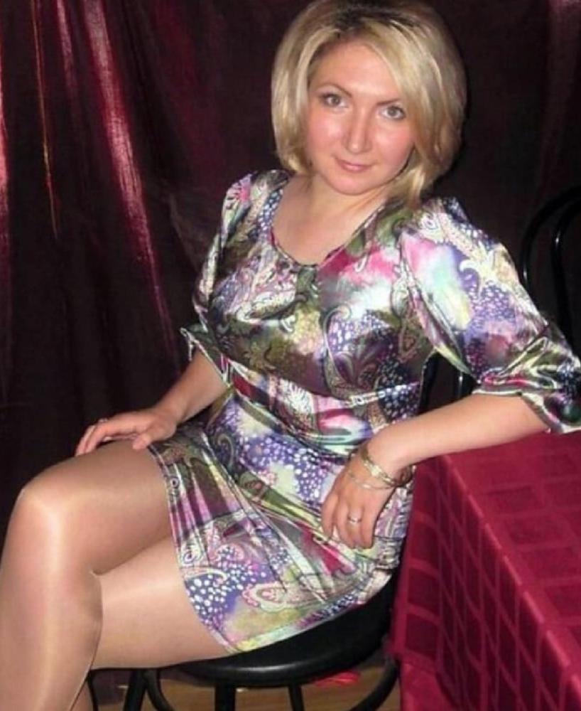 25P Mature Amateur Clothed 17