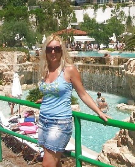 25P Mature Amateur Clothed 17