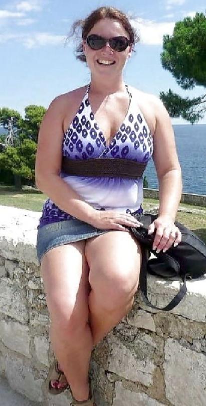25P Mature Amateur Clothed 17