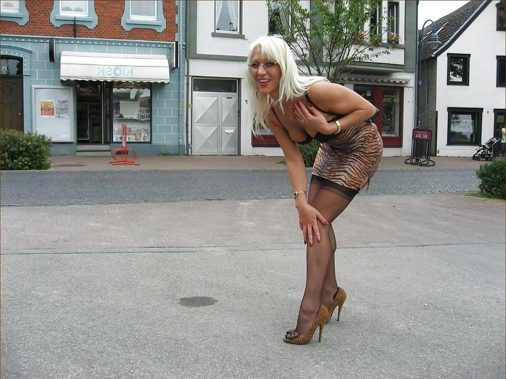 15P sexy milf outdoors in black seamed stockings