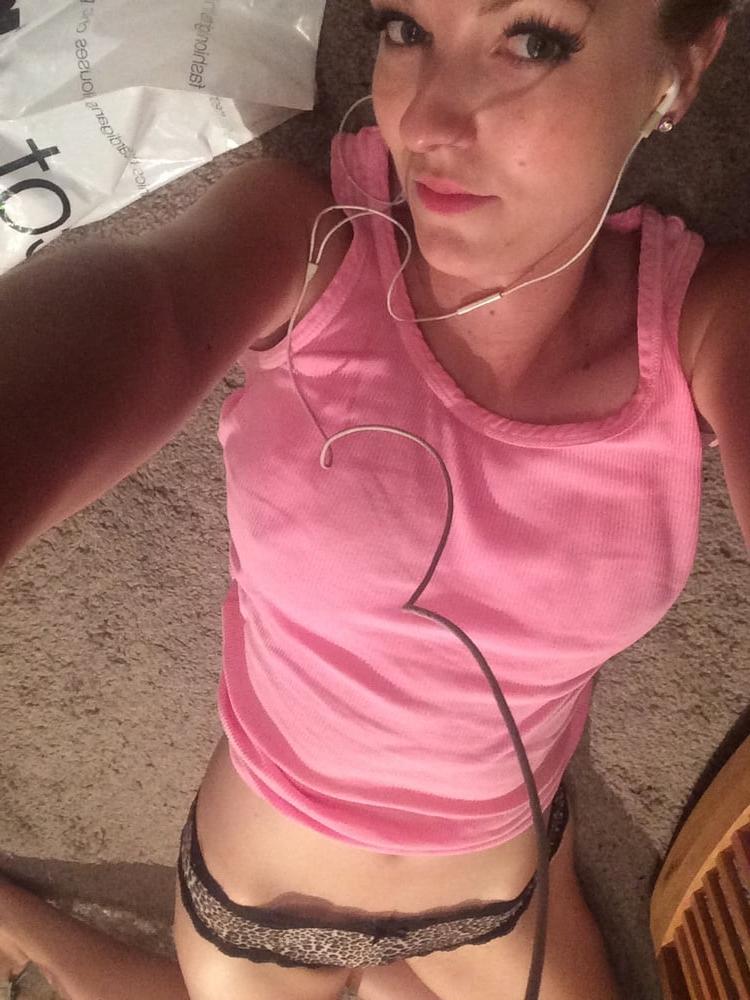 25P Scandinavian MILF