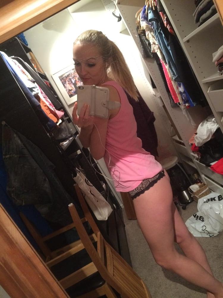 25P Scandinavian MILF