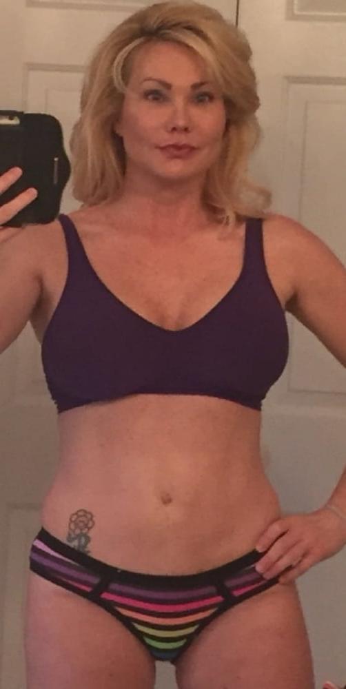 25P Mature Amateur Clothed 18