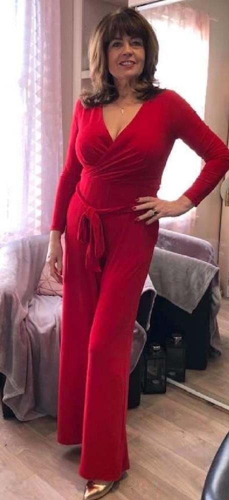 25P Mature Amateur Clothed 15