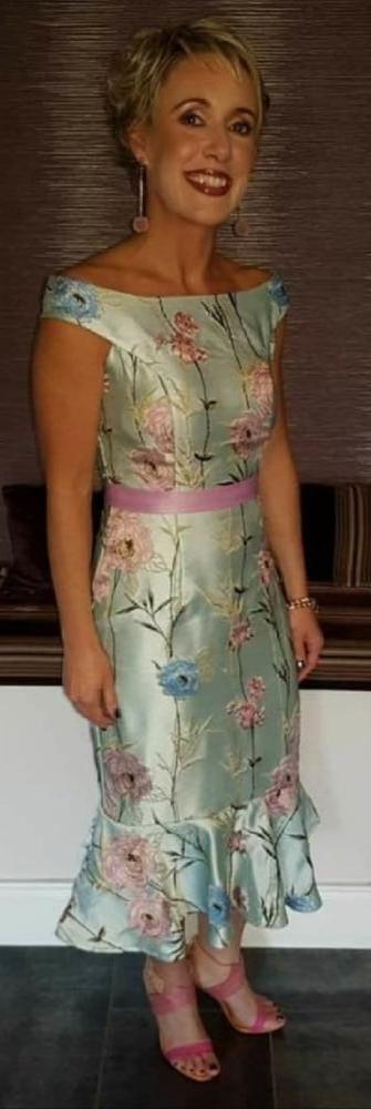 25P Mature Amateur Clothed 15
