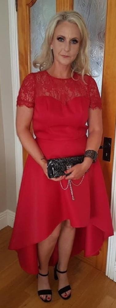 25P Mature Amateur Clothed 15