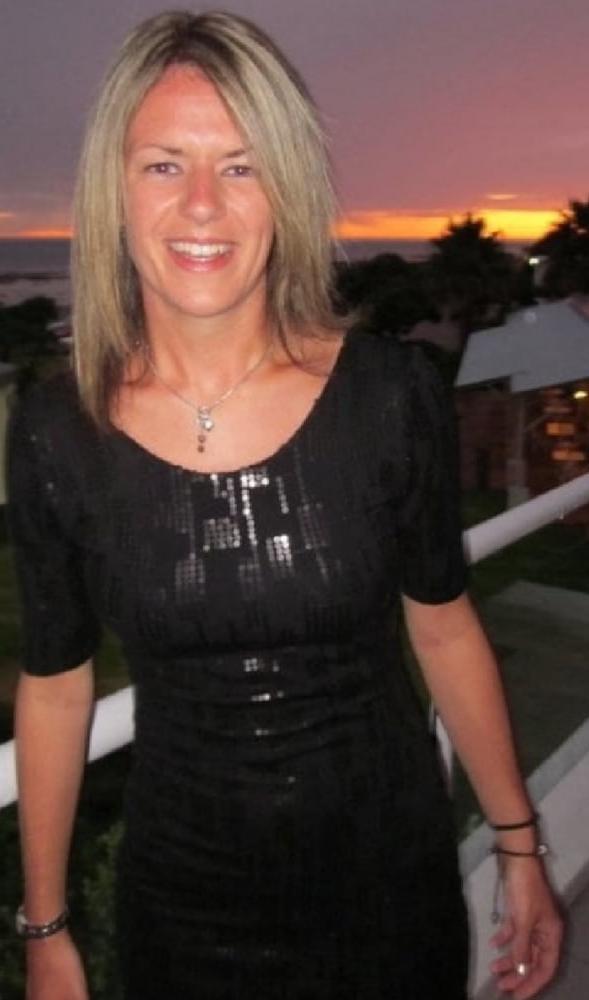 25P Mature Amateur Clothed 15