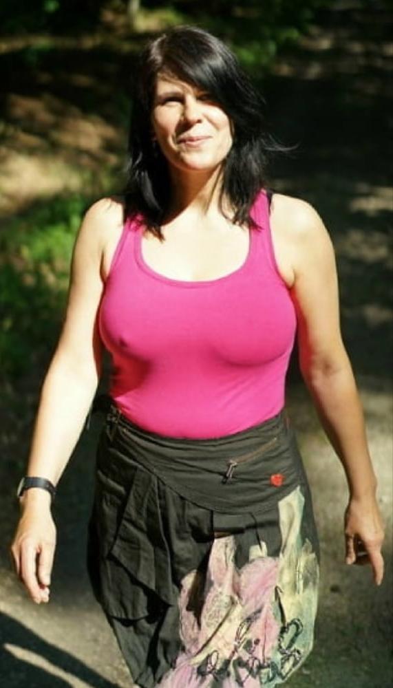25P Mature Amateur Clothed 15