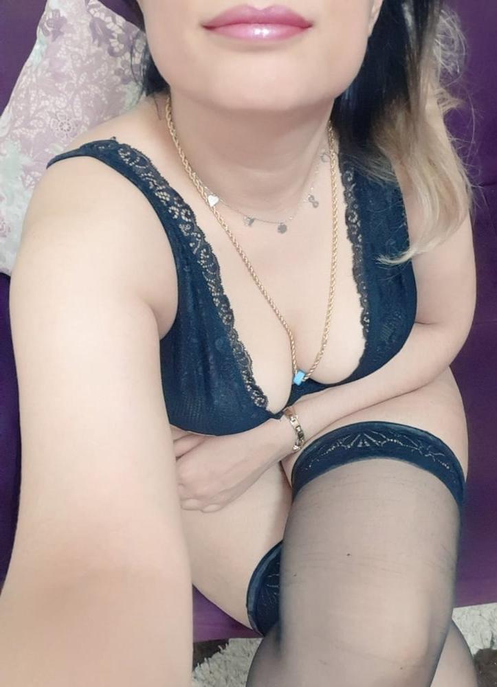 24P Turkish Milf