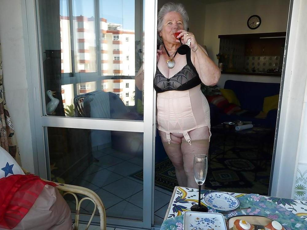25P MILF and Mature
