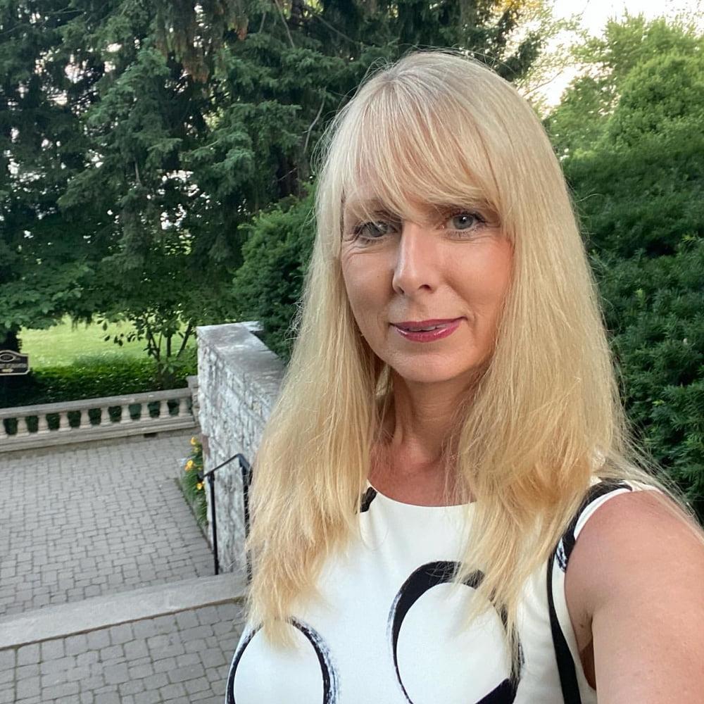 25P Amazing Milf 20