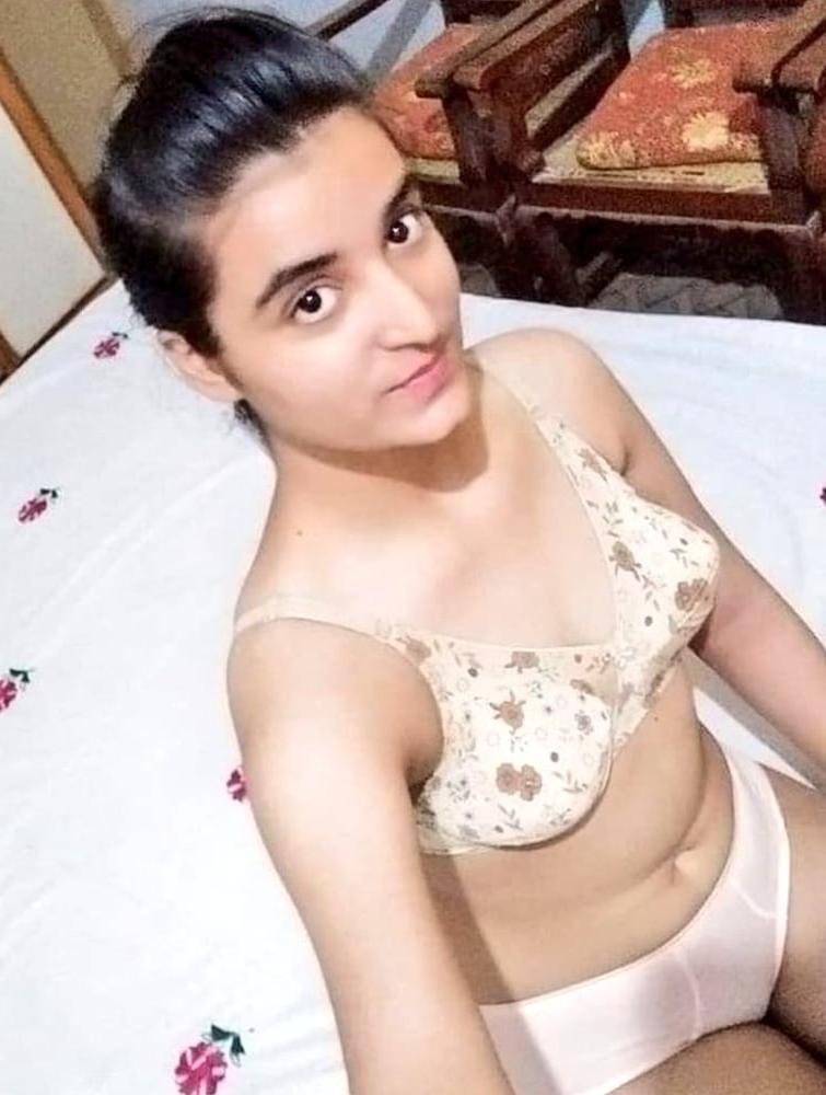 25P DESI HOT INDIAN MILF part 2