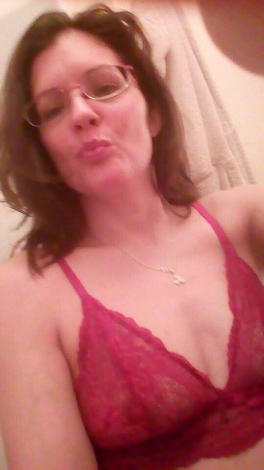 19P Laura Carmen milf romanian