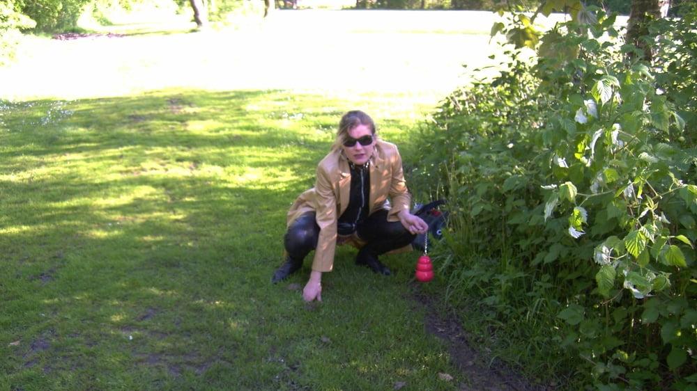 25P MILF playing hard in Denmark