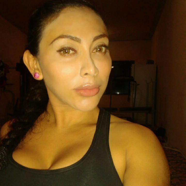 20P nalguda madura milf morenaza super buena y tetuda