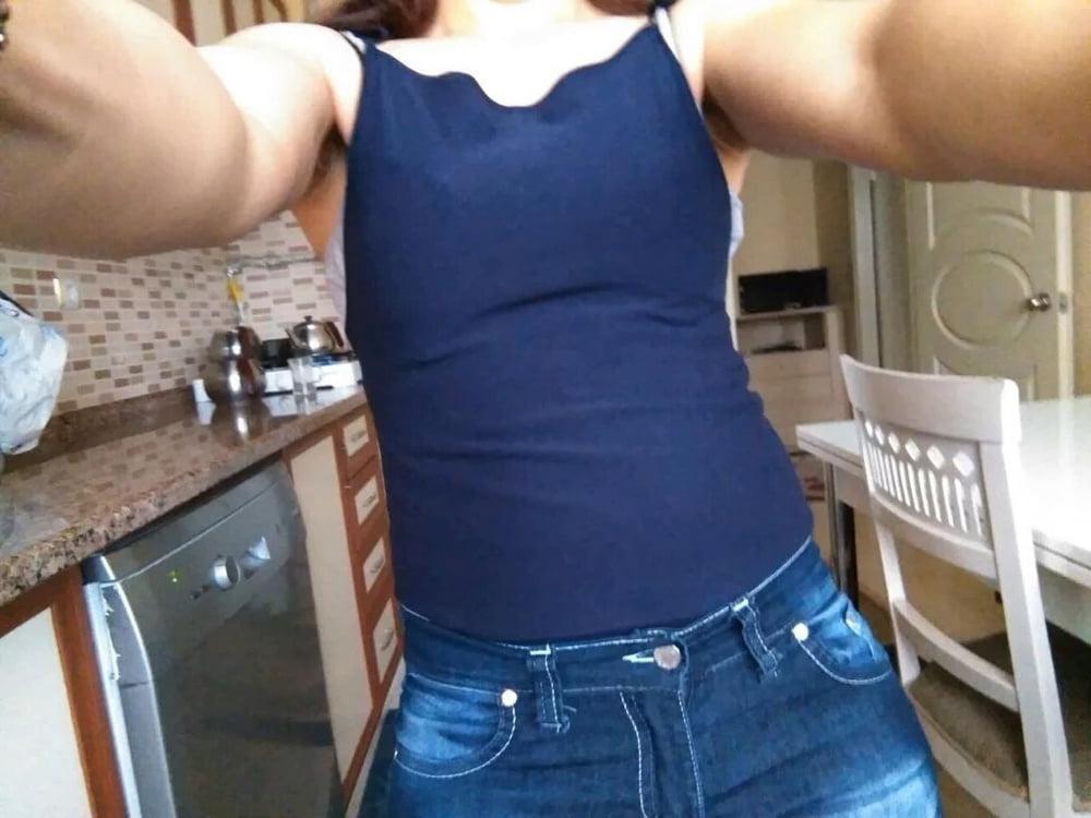 25P Turkish Milf
