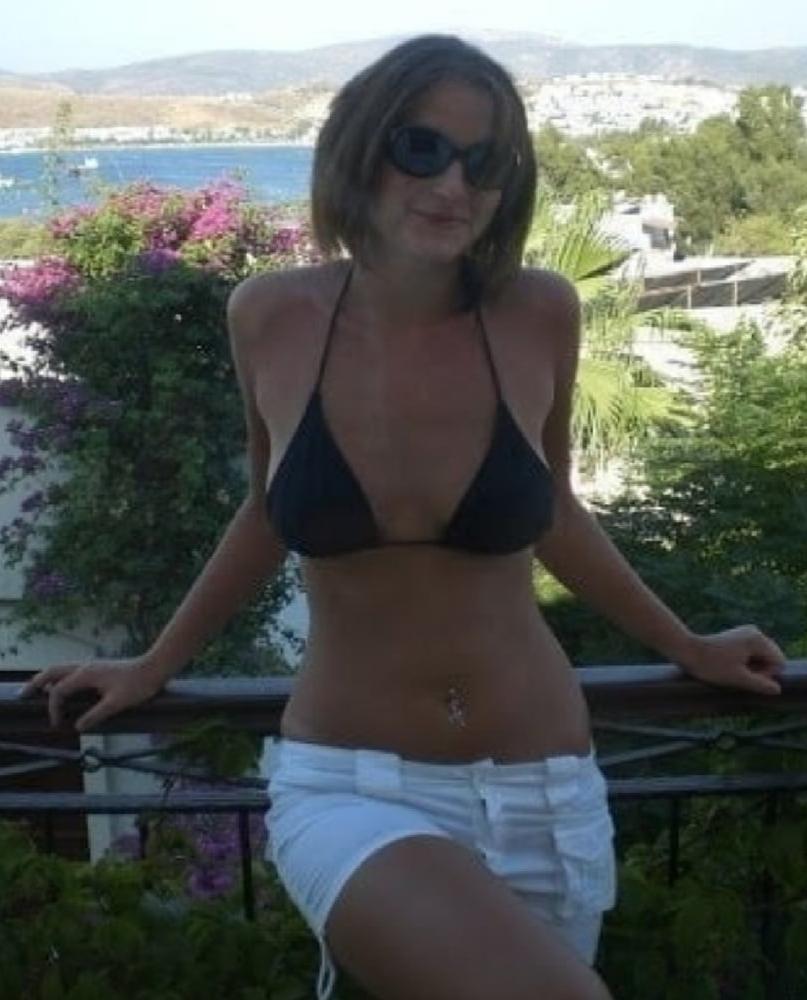 25P Mature Amateur Clothed 16