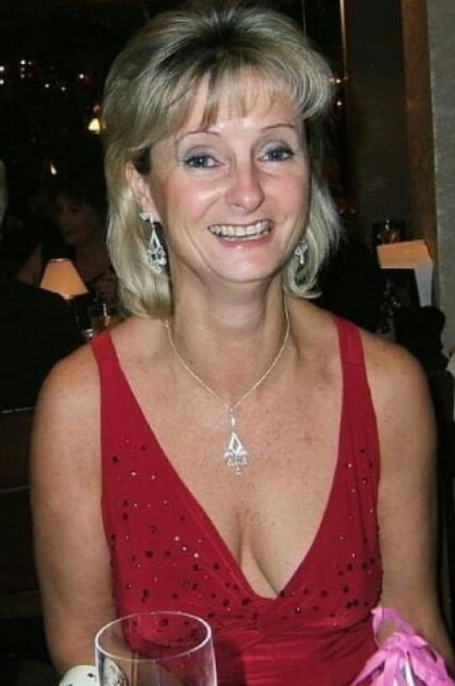 25P Mature Amateur Clothed 16