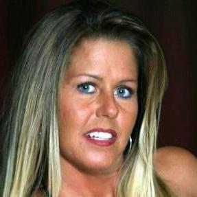 25P Famous Carolina Esthetician MILF and GILF - Mechelle