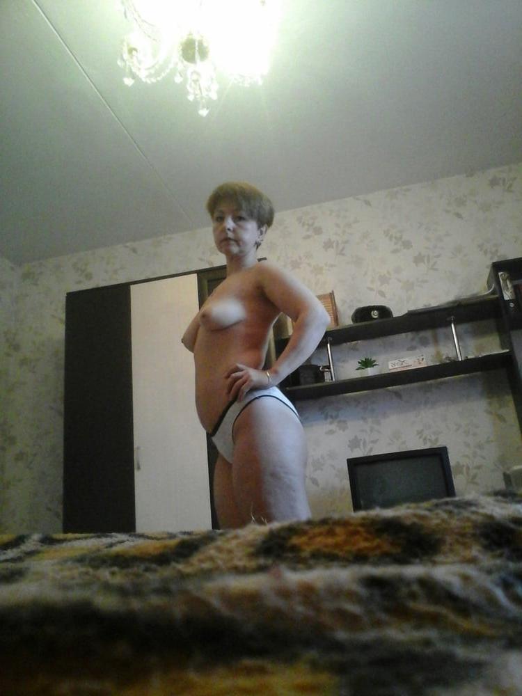16P Russian amateur mature mom - 8