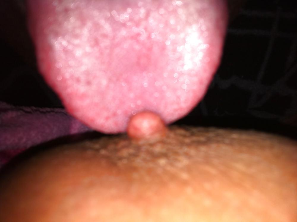 6P Licking her clit n nipple mmmmmm