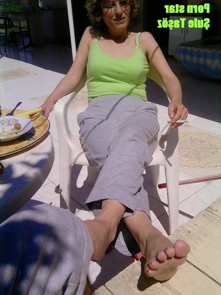 15P Turkish MILF Mom