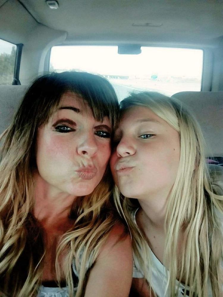 25P Cum in her milf face