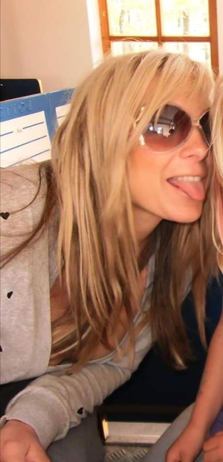 25P Cum in her milf face