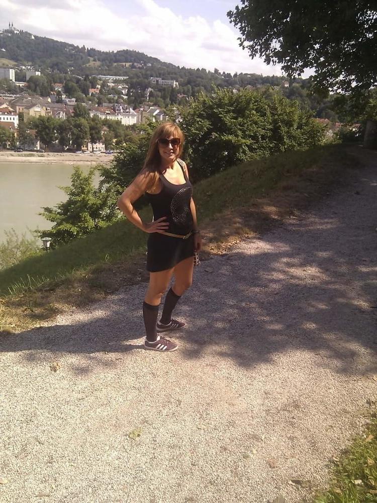 25P Cum in her milf face