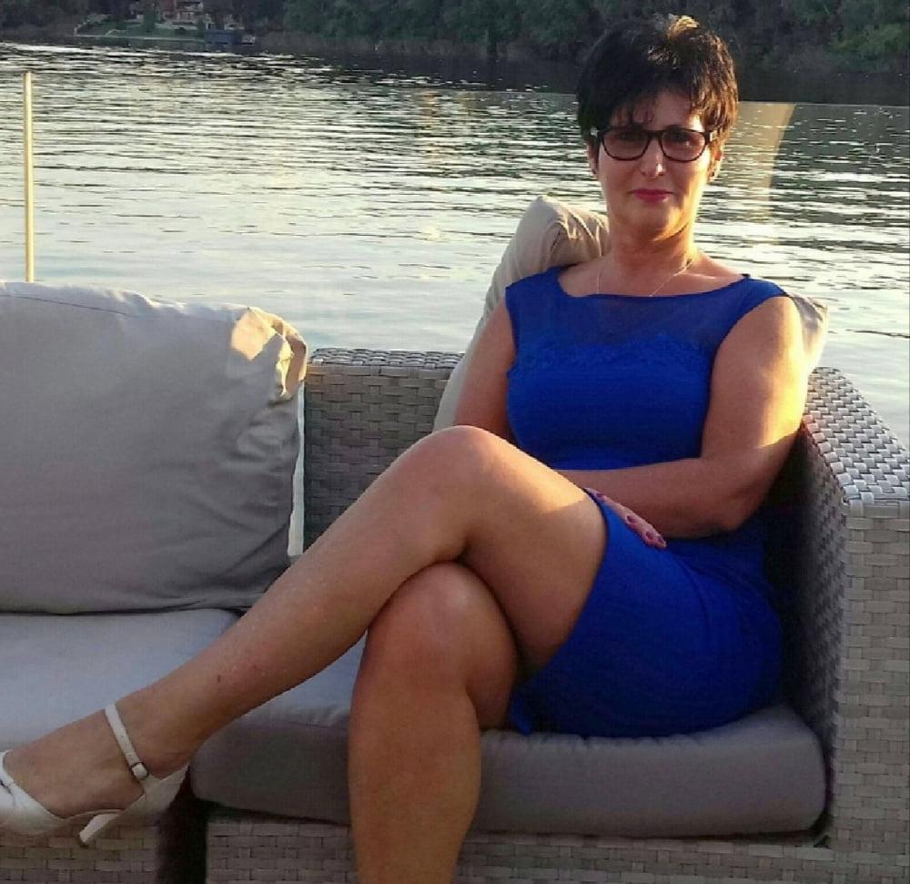 25P Mature Amateur Clothed 12