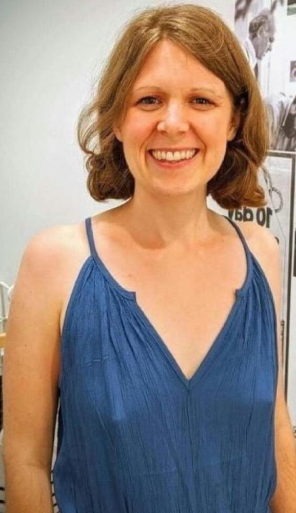 25P Mature Amateur Clothed 12