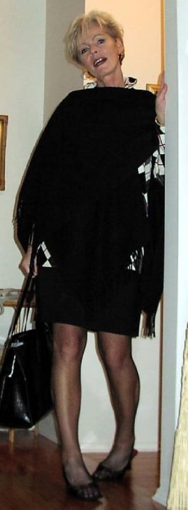 25P Mature Amateur Clothed 12