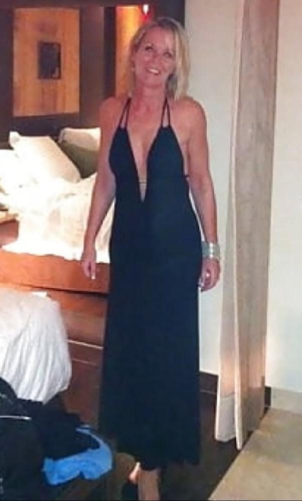 25P Mature Amateur Clothed 12