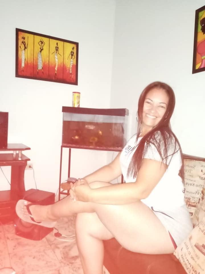 11P morena madura caderona piernudisima, milf guapa coqueta