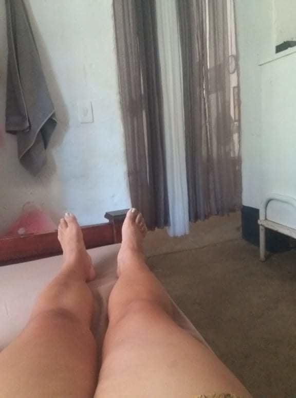 25P MILF feet MILF feet