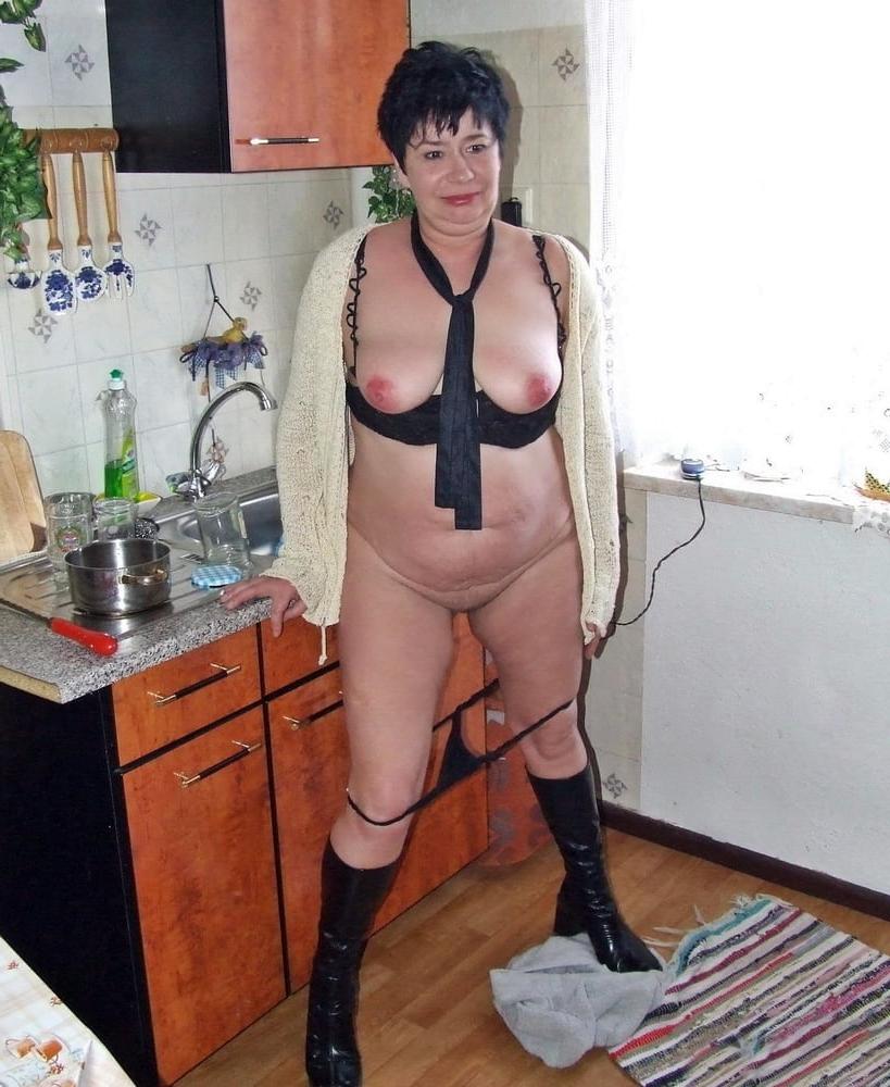 25P Amateur Grannies and matures