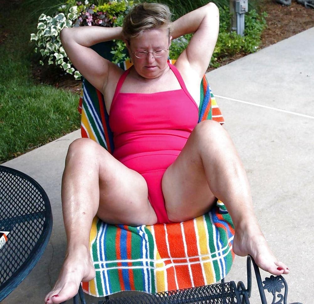 25P Amateur Grannies and matures