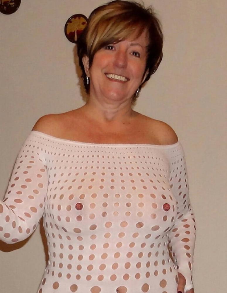 25P Mature Amateur Clothed 13