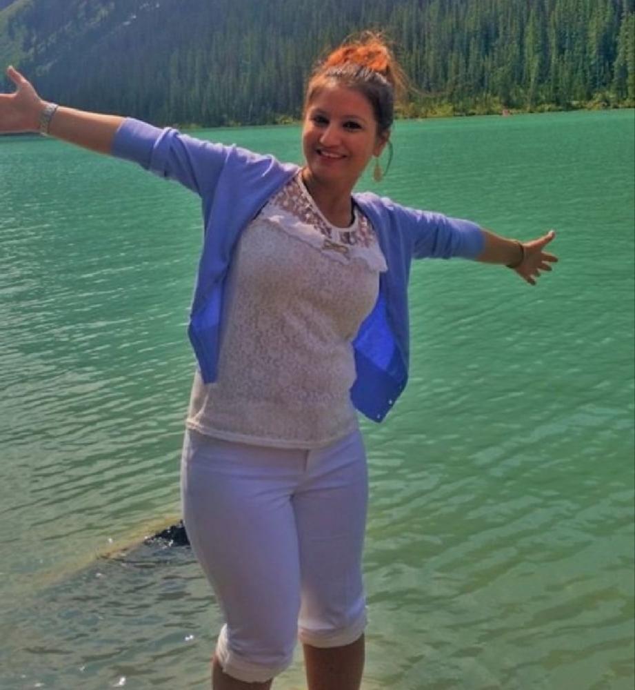 25P Mature Amateur Clothed 13