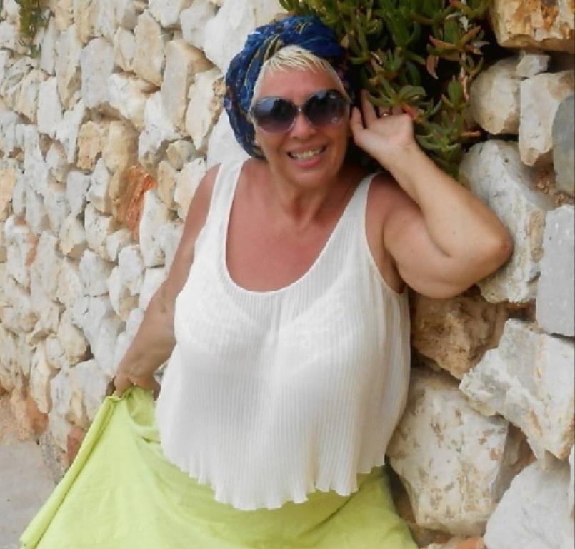 25P Mature Amateur Clothed 13