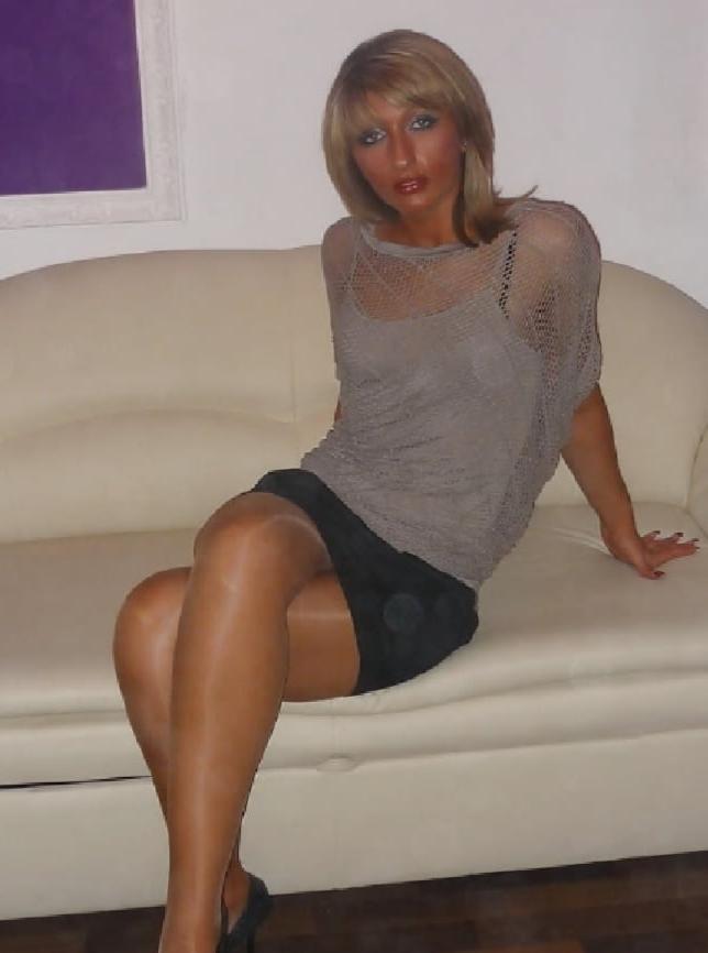 25P Mature Amateur Clothed 13