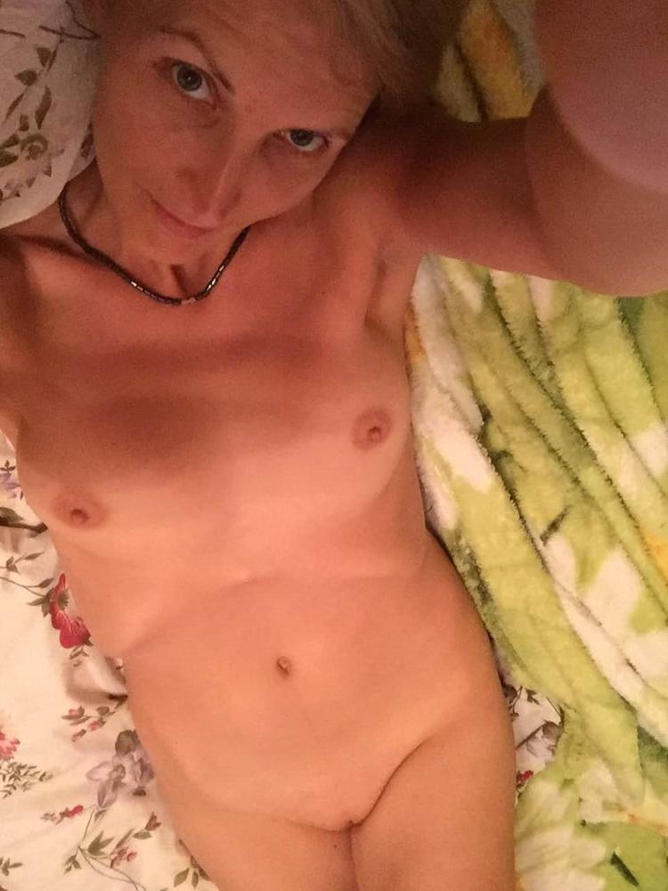 11P Russian amateur mature mom - 6