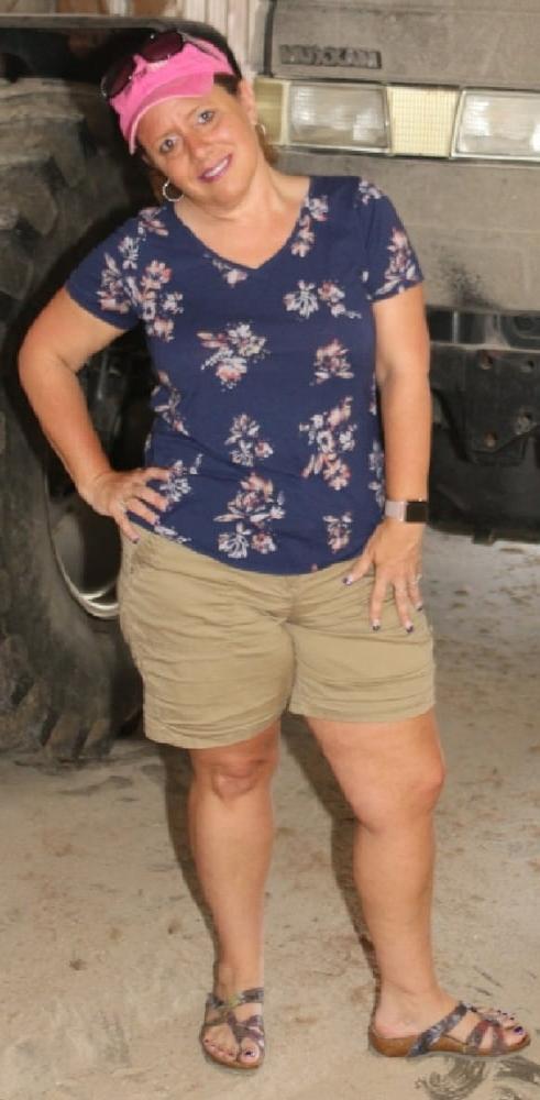 25P Mature Amateur Clothed 11