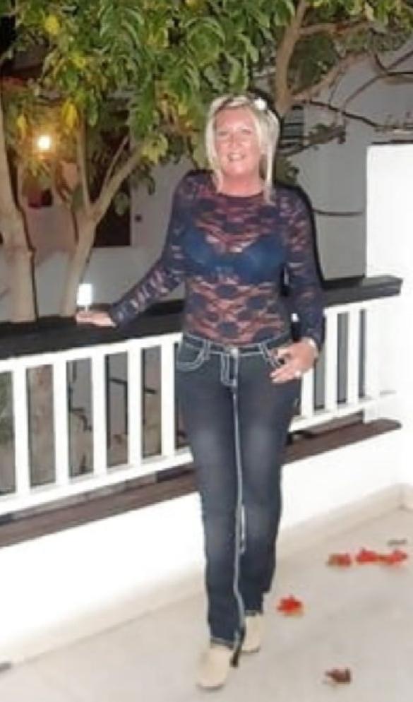 25P Mature Amateur Clothed 11